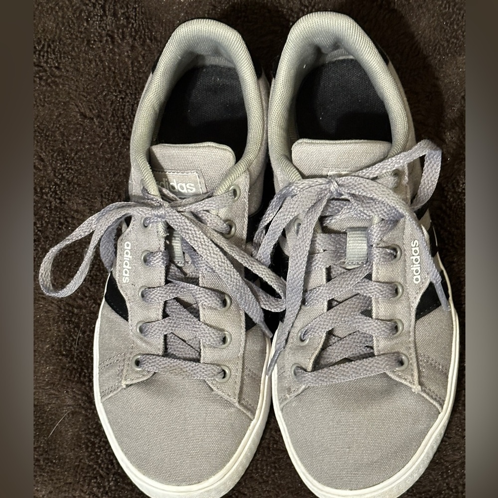 Adidas kids Gray Canvas Sneakers black stripes comfy cushioned DAILY style 4.5 - Picture 2 of 10